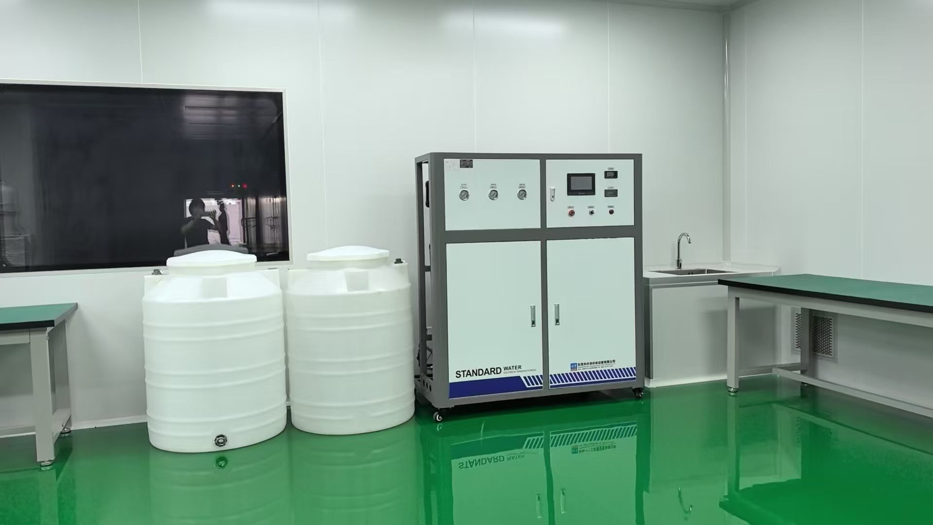 实验室半导体超纯水机300L.jpg